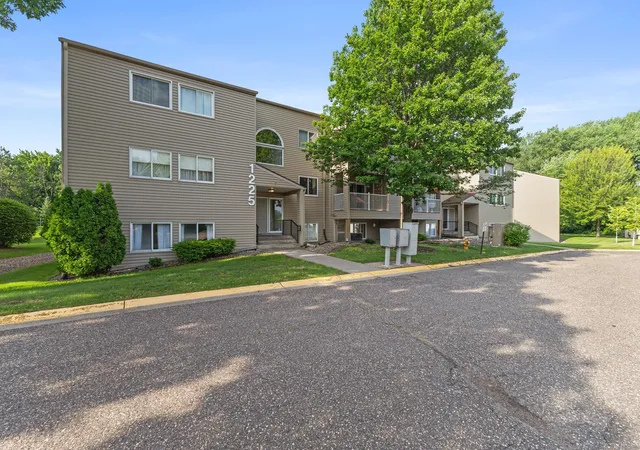1225-ferndale-st-n-b9-maplewood-mn-55119/hzid_6edeb790