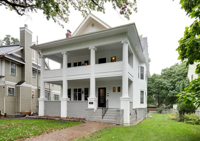 2433-w-22nd-street-minneapolis-mn-55405/hzid_f047d8d7