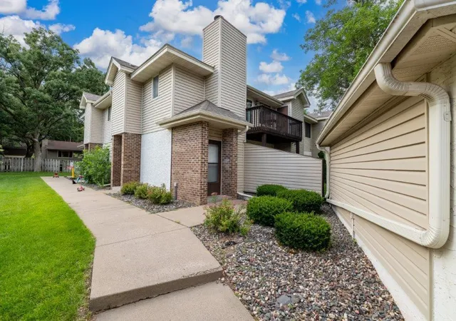 11410-dogwood-st-nw-402-coon-rapids-mn-55448/hzid_b9e8a0c9
