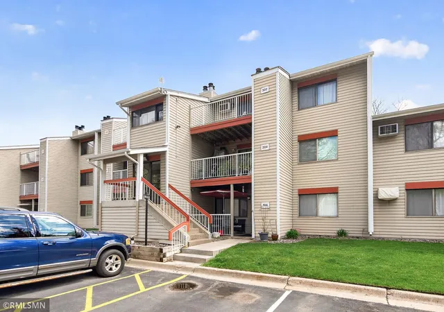 400-shelard-pkwy-203-saint-louis-park-mn-55426/hzid_3990268e