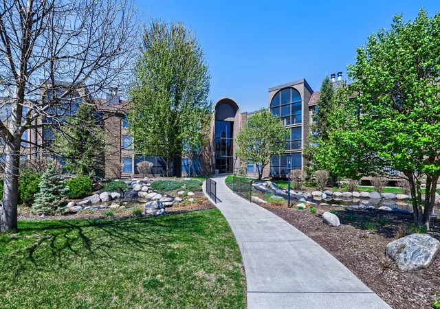 9700-portland-ave-s-126-bloomington-mn-55420/hzid_f9c676f2