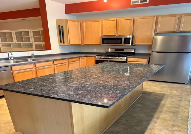 2650-university-ave-w-101-saint-paul-mn-55114/hzid_8990c112