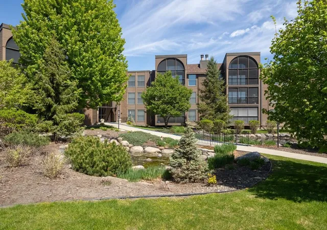 9700-portland-ave-s-331-bloomington-mn-55420/hzid_de5254af