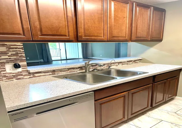12930-nicollet-ave-202-burnsville-mn-55337/hzid_ce8325e6