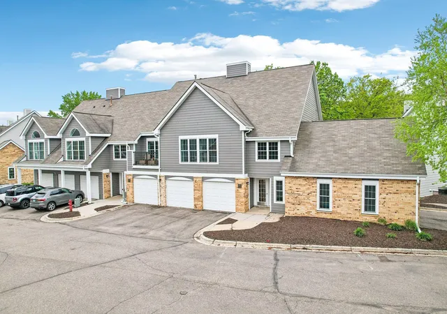 6030-chasewood-pkwy-201-minnetonka-mn-55343/hzid_3d730aa5