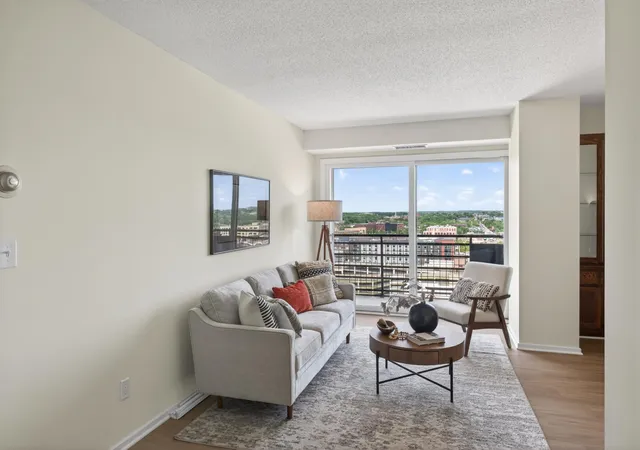 66-9th-st-e-2102-saint-paul-mn-55101/hzid_b1e1603d