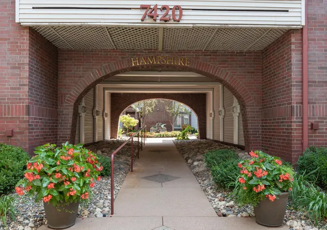 7420-edinborough-wy-6105-edina-mn-55435/hzid_46edd4a7