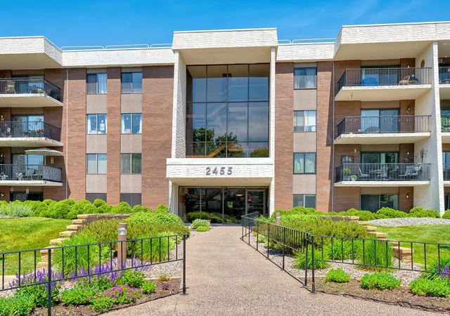 2455-londin-ln-e-322-maplewood-mn-55119/hzid_b61f82e7