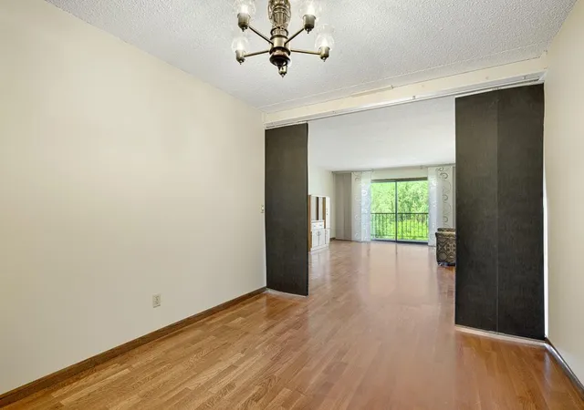 2455-londin-ln-e-322-saint-paul-mn-55119/hzid_e0b8c2d7