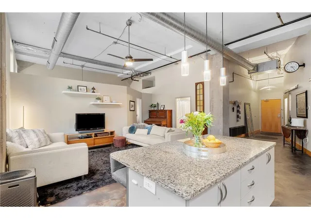 918-3rd-street-n-105-minneapolis-mn-55401/hzid_14be15c9
