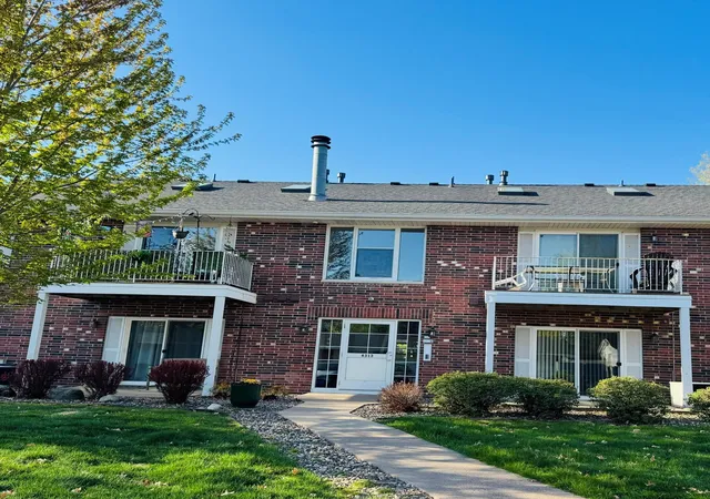 6313-alderwood-bay-d-woodbury-mn-55125/hzid_dec2ce70