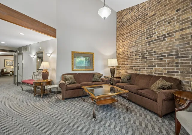 35-nathan-ln-n-303-minneapolis-mn-55441/hzid_848033cc