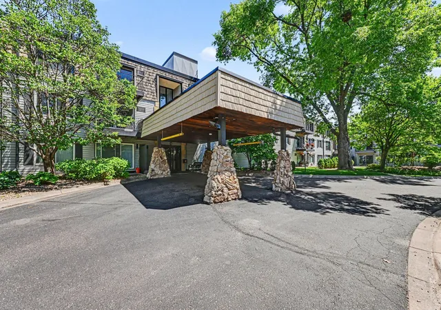 179-little-canada-rd-e-237-little-canada-mn-55117/hzid_3731ceec
