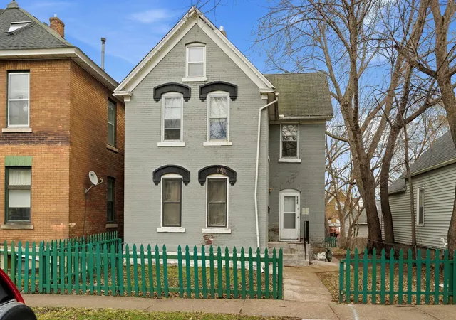 684-virginia-st-saint-paul-mn-55103/hzid_4038aac5