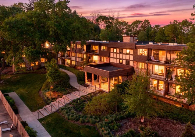 205-barry-117-wayzata-mn-55391/hzid_4e8fe9b1