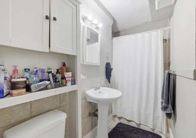 3605-s-3rd-avenue-minneapolis-mn-55409/hzid_8ae820b3
