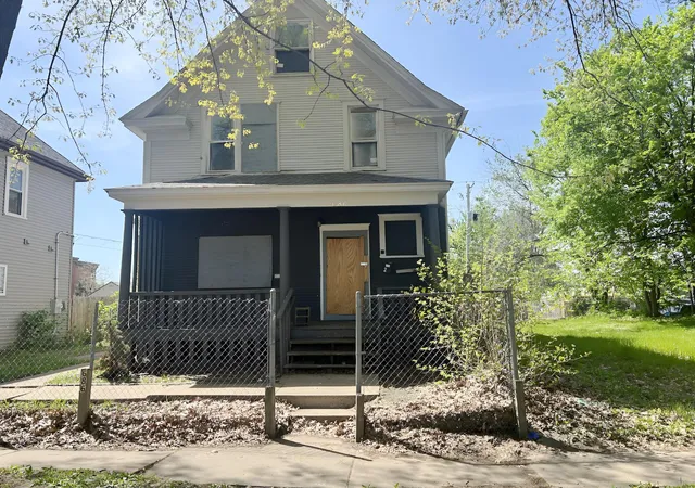 686-sherburne-ave-saint-paul-mn-55104/hzid_870862f2