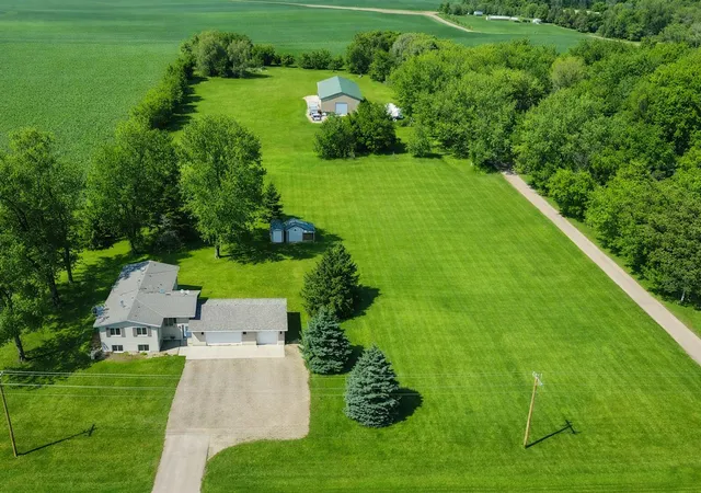 4625-280th-street-w-northfield-mn-55057/hzid_00832bed