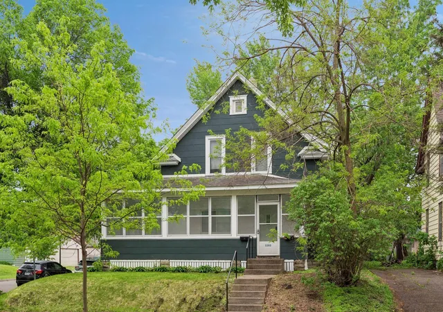1282-hewitt-ave-saint-paul-mn-55104/hzid_f23b98d9