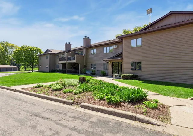 5447-babcock-trl-s206-inver-grove-heights-mn-55077/hzid_6b9732cf