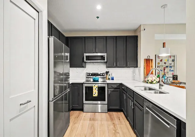 645-n-1st-street-300-minneapolis-mn-55401/hzid_96a77f2c