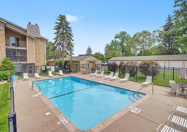 2030-ridge-dr-32-saint-louis-park-mn-55416/hzid_37214ebf