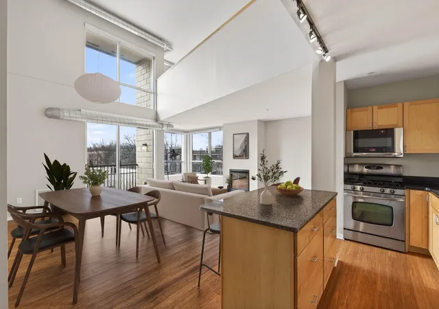 1829-3rd-ave-s-204-minneapolis-mn-55404/hzid_cae00b24