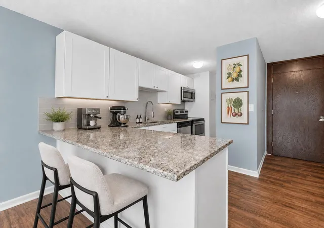 15-s-1st-street-a410-minneapolis-mn-55401/hzid_c0b30e47