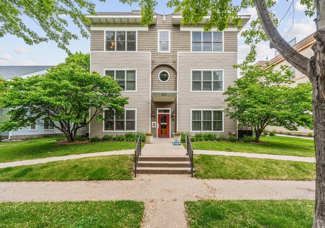 633-dayton-ave-8-saint-paul-mn-55104/hzid_b1d9ec8d