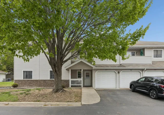 4050-maureen-dr-ne-101ne-columbia-heights-mn-55421/hzid_934abba3