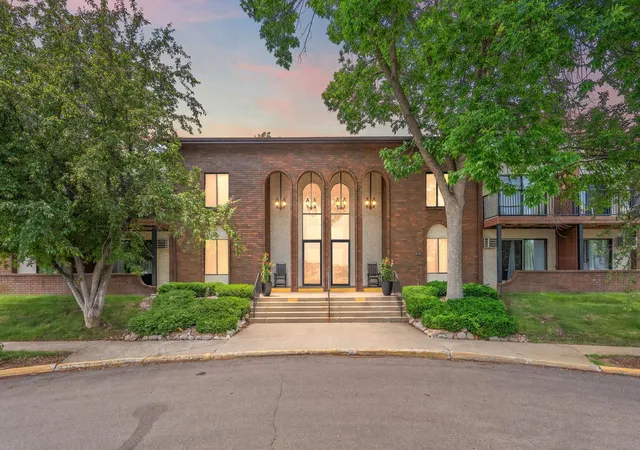 7330-york-ave-s-1111-edina-mn-55435/hzid_e0e6b40b