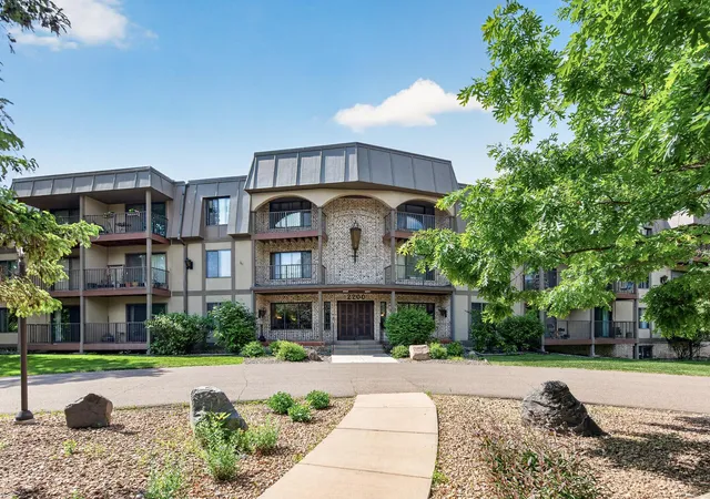 2200-nevada-ave-s-206-saint-louis-park-mn-55426/hzid_ca2af560
