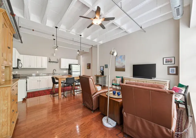 111-e-franklin-ave-109-minneapolis-mn-55404/hzid_559c9249
