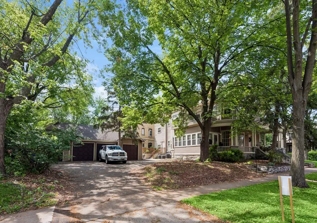 197-kent-st-saint-paul-mn-55102/hzid_3a504d7f