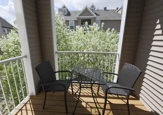 12727-college-view-dr-203-eden-prairie-mn-55347/hzid_4f62c813
