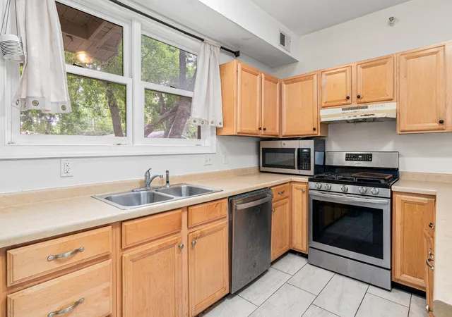 2827-bryant-ave-n-2-minneapolis-mn-55411/hzid_02b7bc3b
