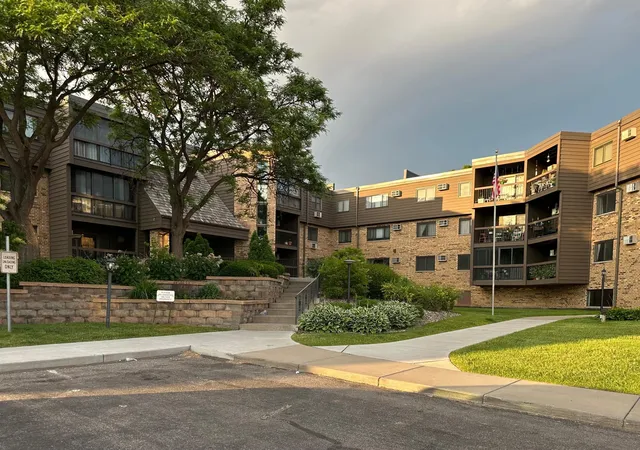 999-41st-ave-ne-212-columbia-heights-mn-55421/hzid_887412e7
