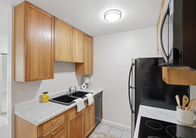 2616-harriet-ave-204-minneapolis-mn-55408/hzid_c74fc83a