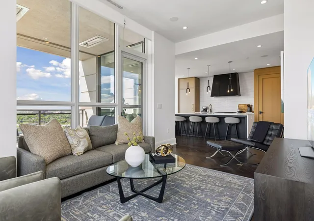 1111-w-river-pkwy-23d-minneapolis-mn-55415/hzid_91a93a1f