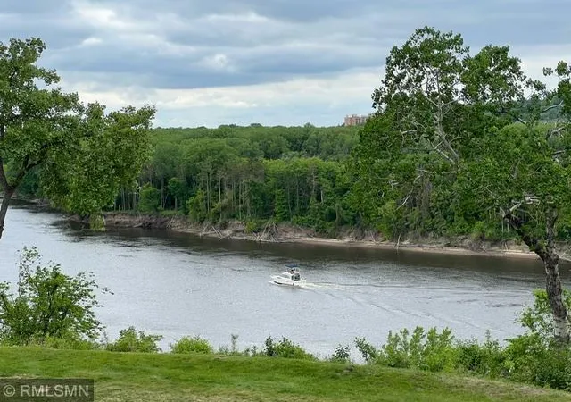 1101-sibley-memorial-hwy-209-saint-paul-mn-55118/hzid_c8d65ca4