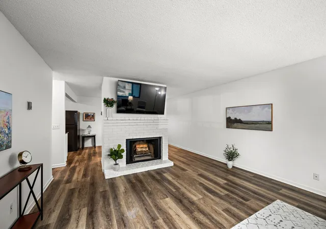 350-shelard-pkwy-106-minneapolis-mn-55426/hzid_998fc58a
