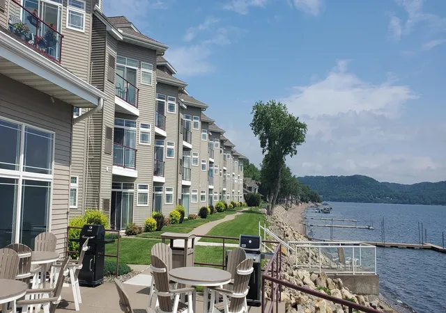 100-central-point-rd-106-lake-city-mn-55041/hzid_c378ef3d