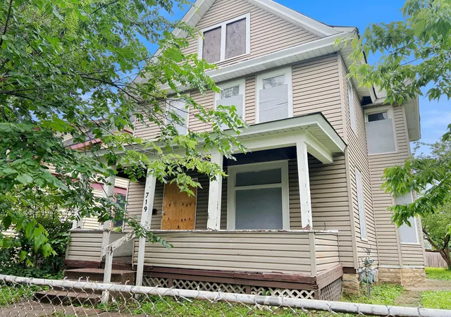 719-sherburne-ave-saint-paul-mn-55104/hzid_d02498d2