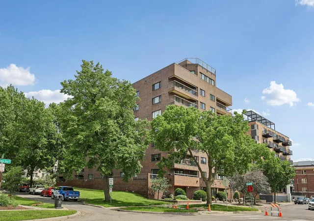 2885-knox-ave-s-707-minneapolis-mn-55408/hzid_4a20a971