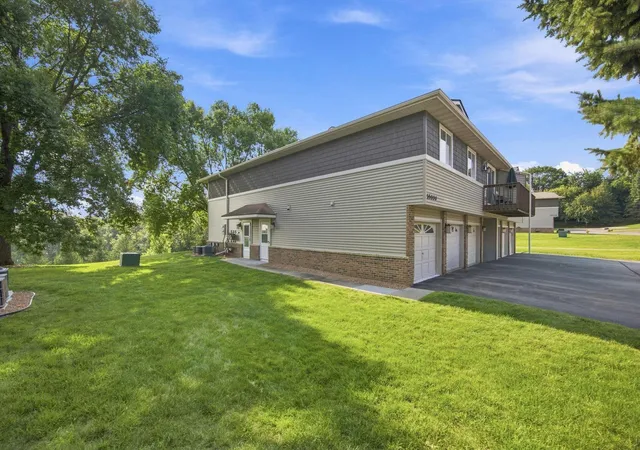 14000-44th-place-n-2-minneapolis-mn-55446/hzid_aef59f66