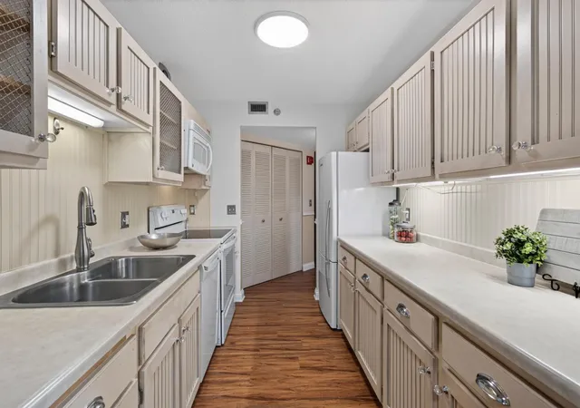 6615-lake-shore-dr-s-304-richfield-mn-55423/hzid_86cb3871