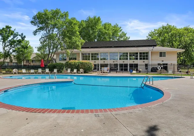 10840-rockford-rd-212-minneapolis-mn-55442/hzid_b151f681