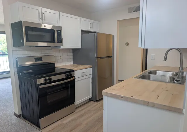 260-westview-dr-216-west-saint-paul-mn-55118/hzid_a5649027