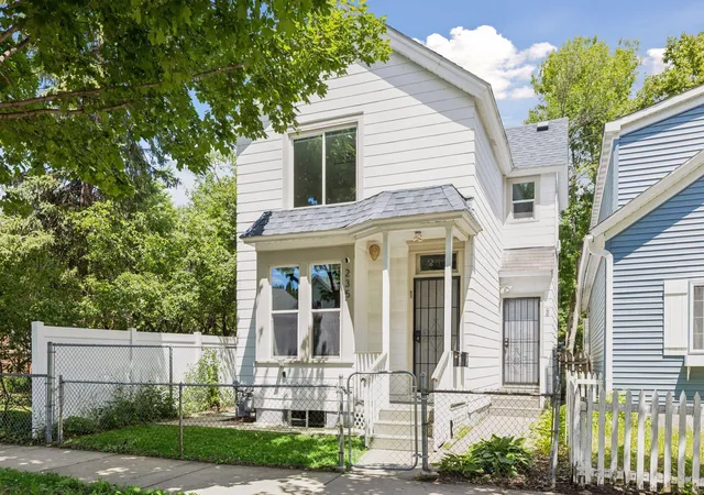 235-charles-ave-saint-paul-mn-55103/hzid_dcf84a41