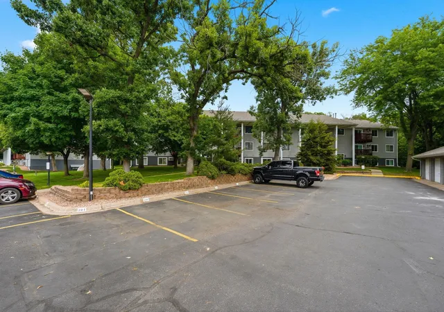 1801-113th-ave-nw-106-coon-rapids-mn-55433/hzid_399b947b